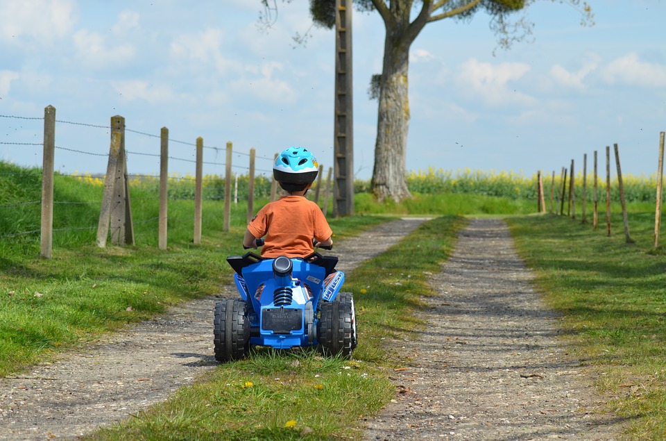 child-4169841_960_720