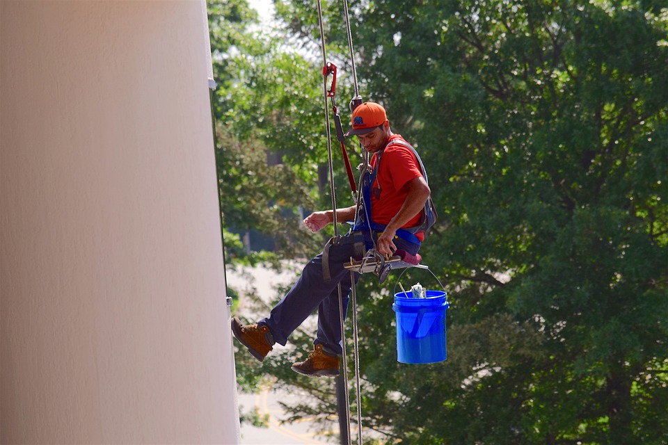 window-washer-2688434_960_720