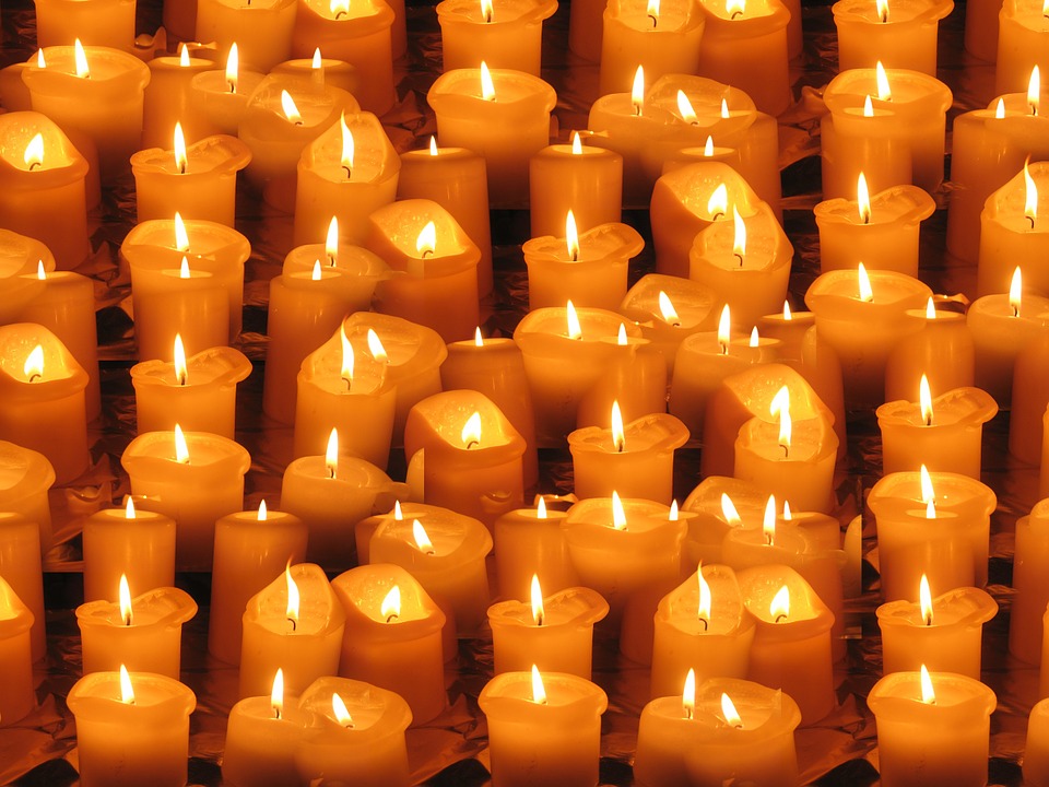candles-64177_960_720
