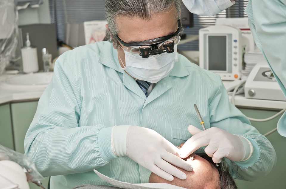 dentist-2530990_960_720 (1)
