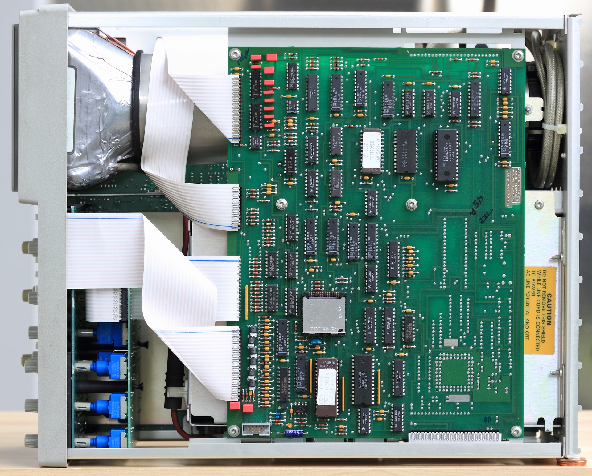 tektronix-1354288_1920