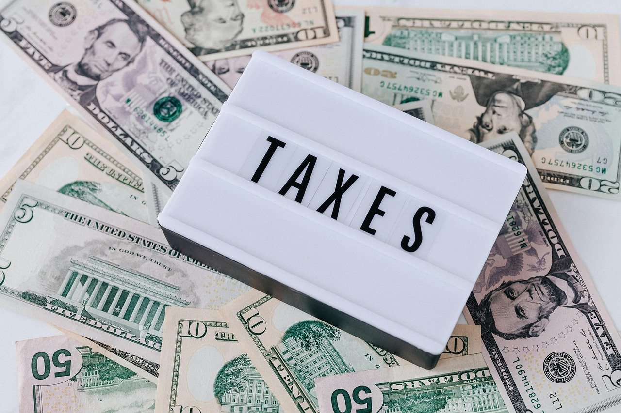 taxes-8626943_1280