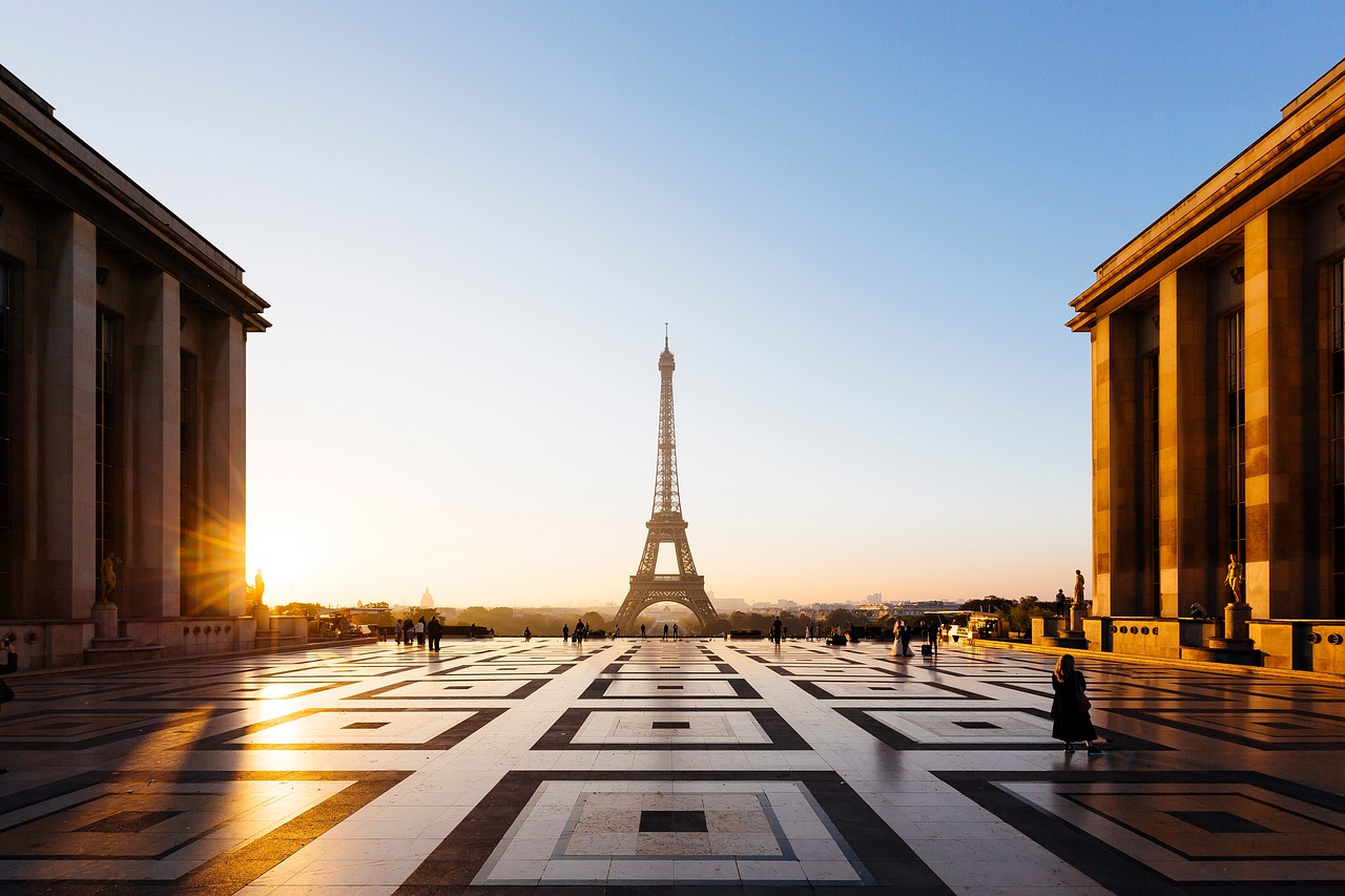eiffel-tower-6356472_1280