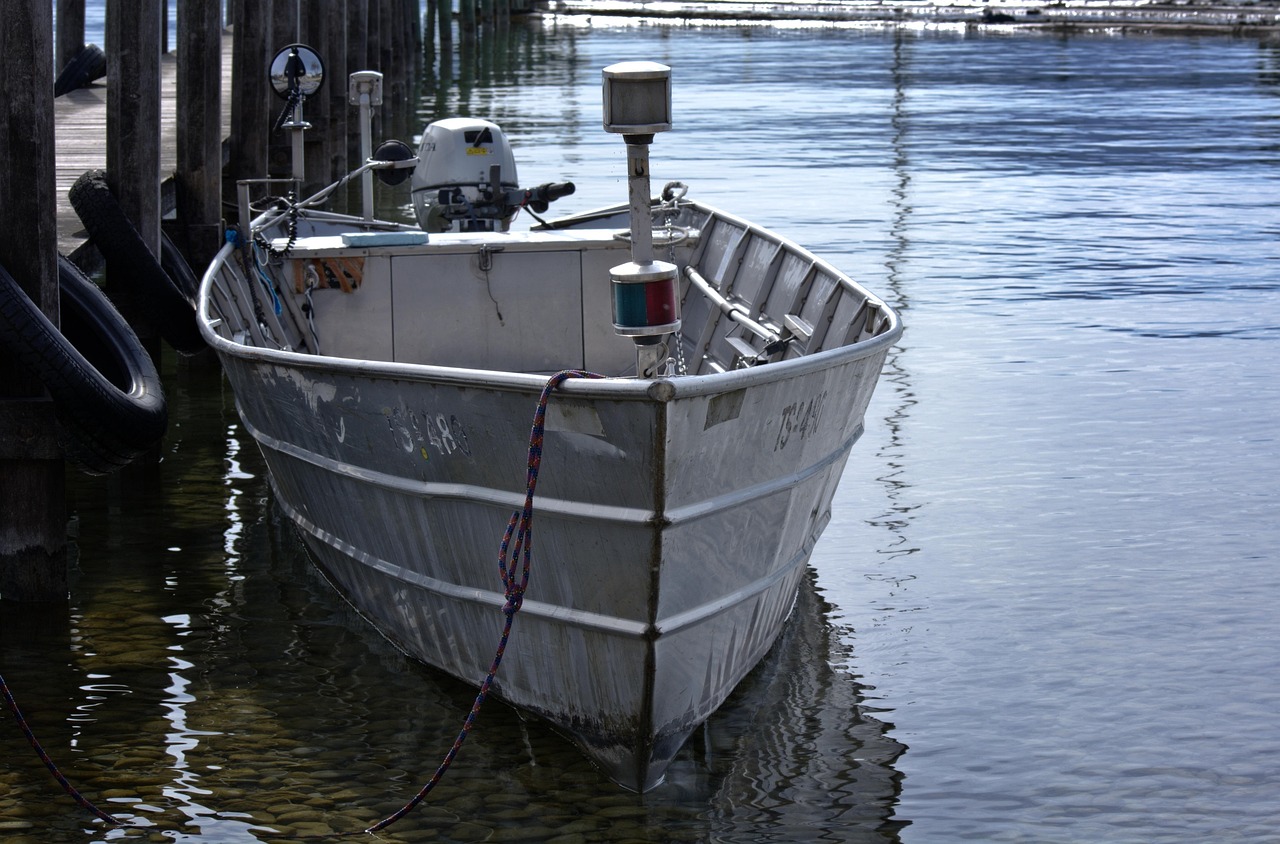 boat-1315768_1280