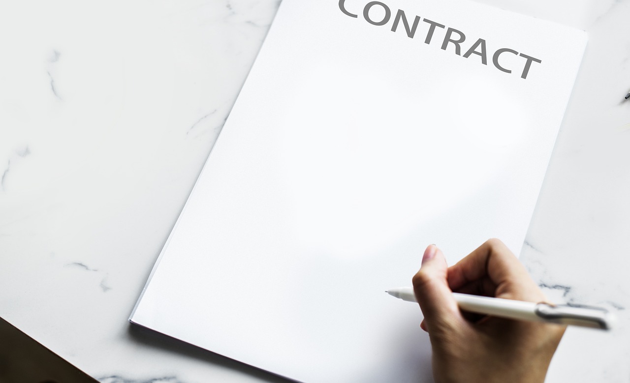 contract-4313684_1280
