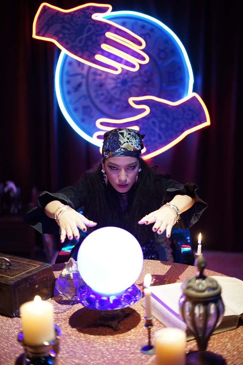 fortuneteller-5106944_1280