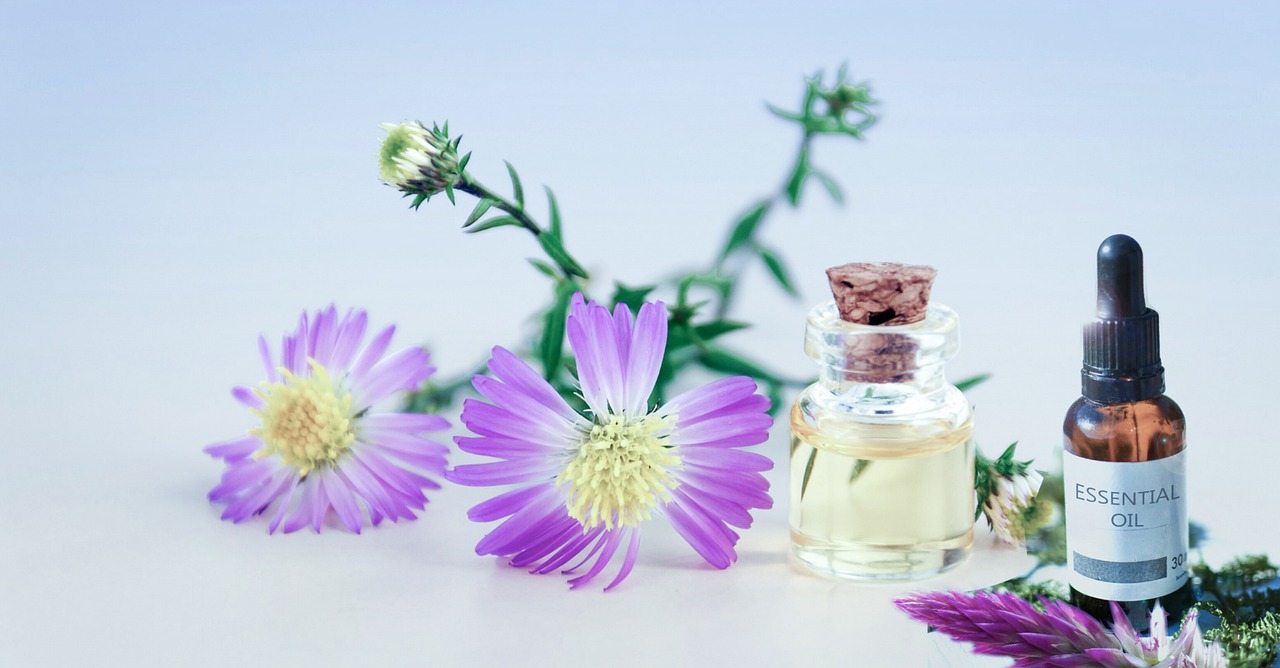 essential-oil-3532970_1280