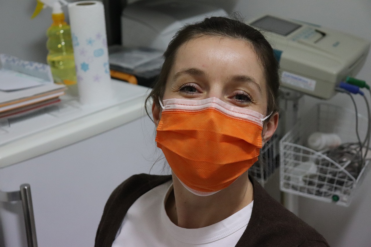 face-mask-4962034_1280