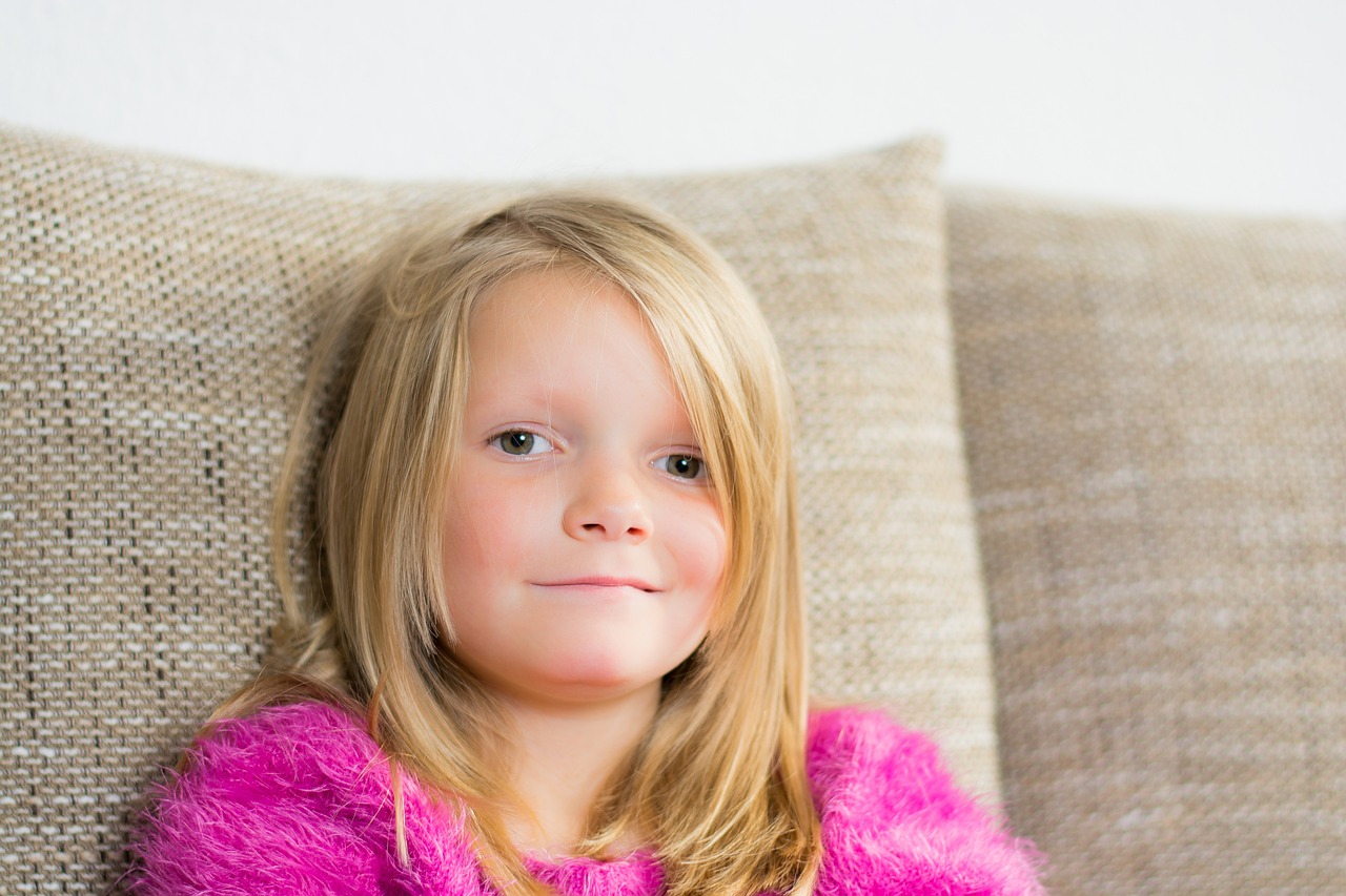 girl-1105784_1280