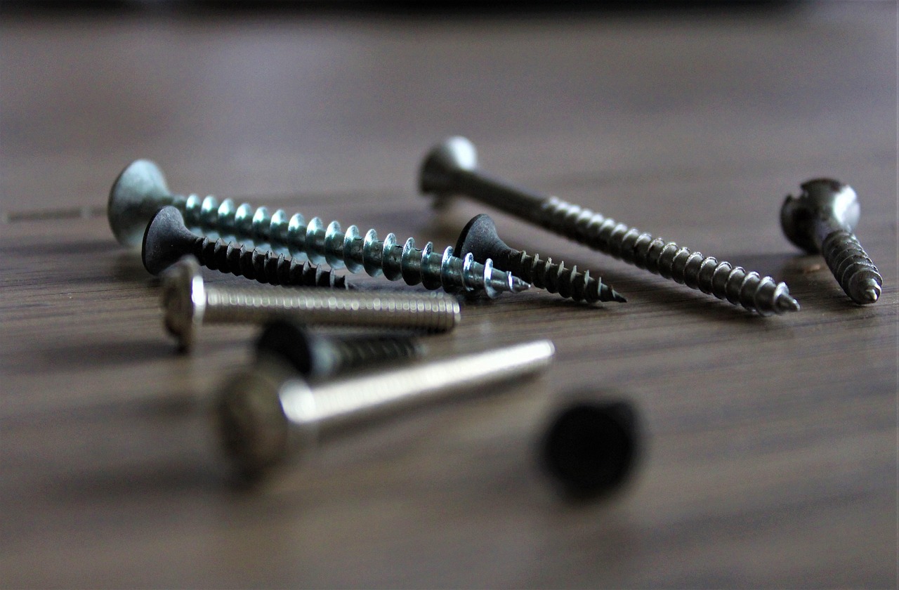 screws-5644948_1280